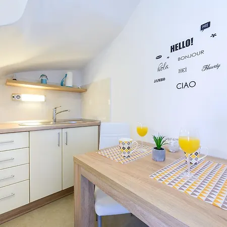 Ive Apartment Mlini