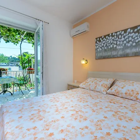 Apartment Ive Mlini