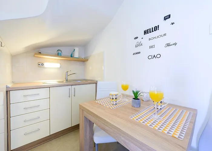 Ive 아파트 믈리니